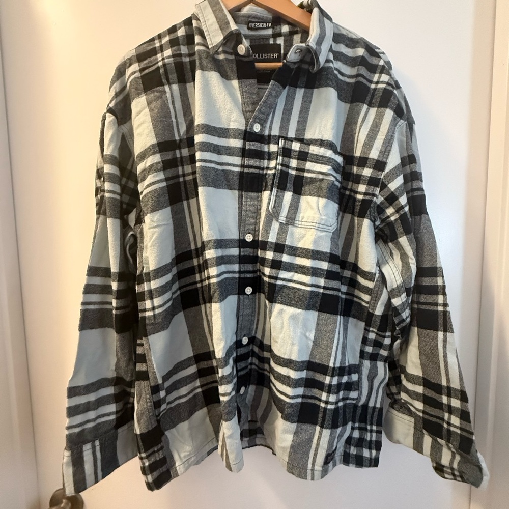 Hollister Black and White Plaid Shirt